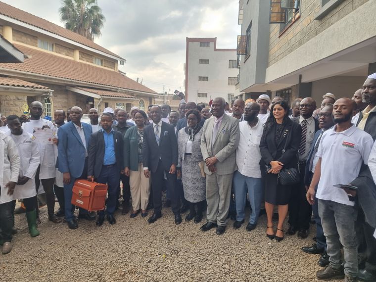 Group photo with members and guests